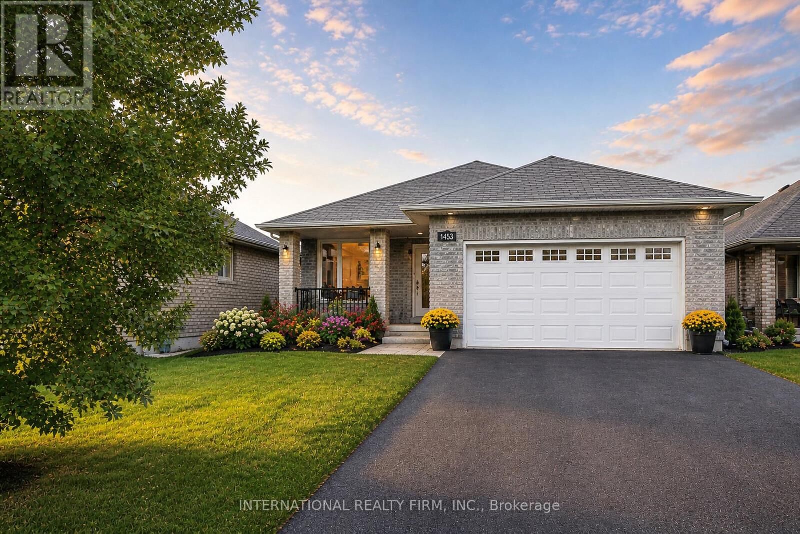 Property Photo:  1453 Ireland Drive  ON K9K 0A4 