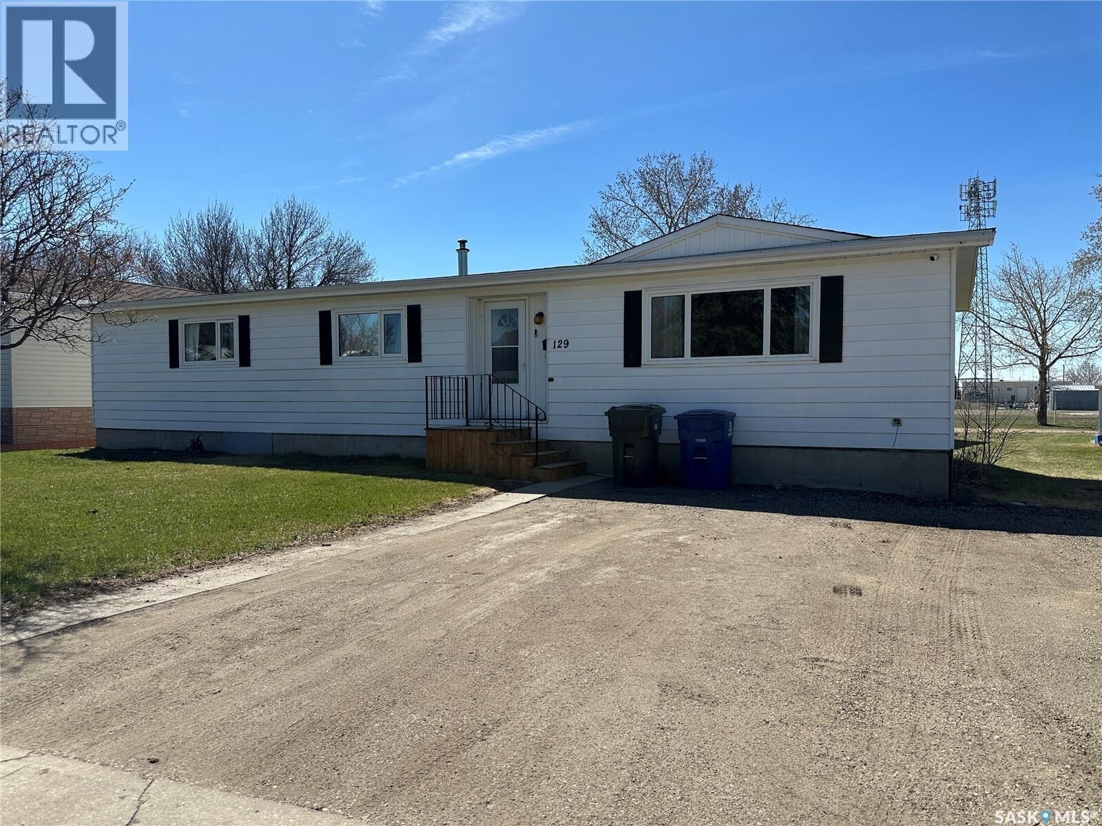 Property Photo:  129 Laing Crescent  SK S4H 2R8 