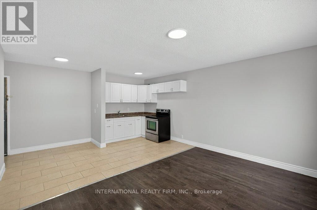 Property Photo:  295 Melvin Avenue 303  ON L8H 2K6 
