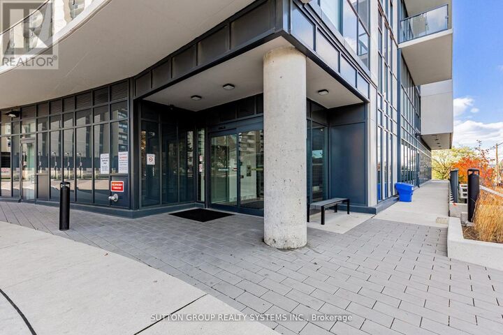 Property Photo:  1461 Southwest Lawrence Avenue 611  ON M6L 0A6 