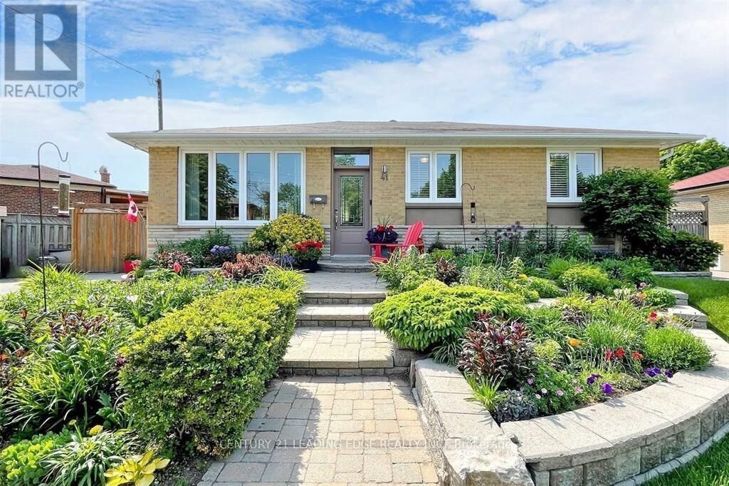 Property Photo:  41 Roseglor Crescent Bsmt  ON M1P 3T5 