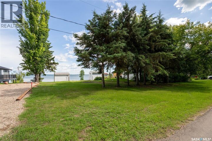 Property Photo:  61 Lake Avenue  SK S0M 0G8 