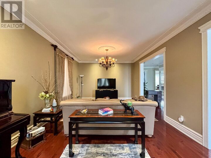 Property Photo:  38 Wilmar Road  ON M9B 3R9 