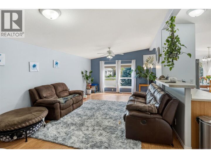 Property Photo:  604 10th Avenue  BC V0X 1N3 