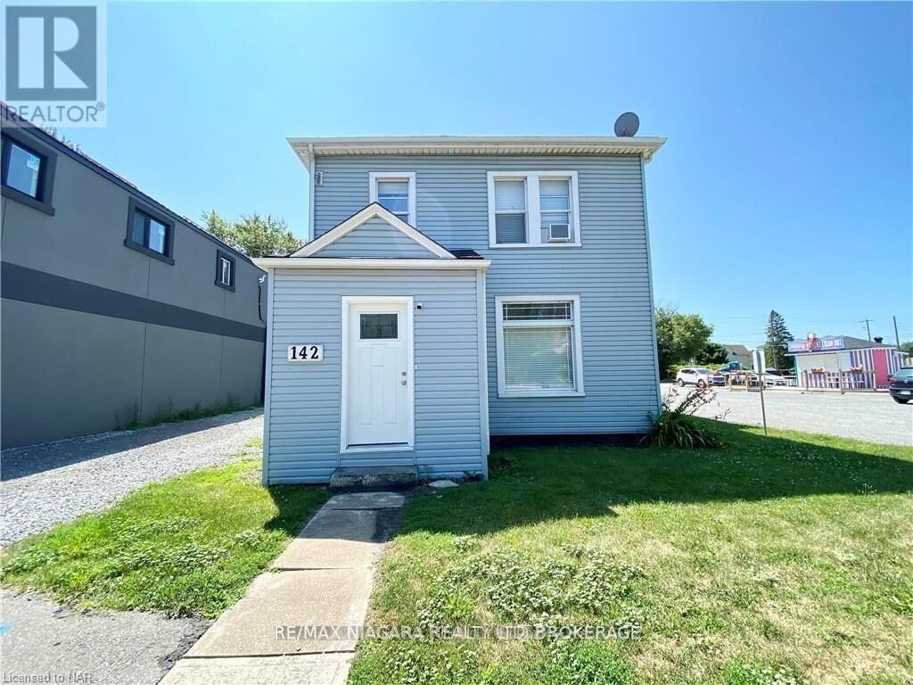 Property Photo:  142 Main Street West Rear Unit  ON L3K 3V2 