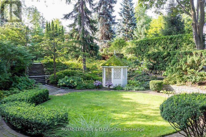 Property Photo:  12 Forest Glen Crescent  ON M4N 2E8 