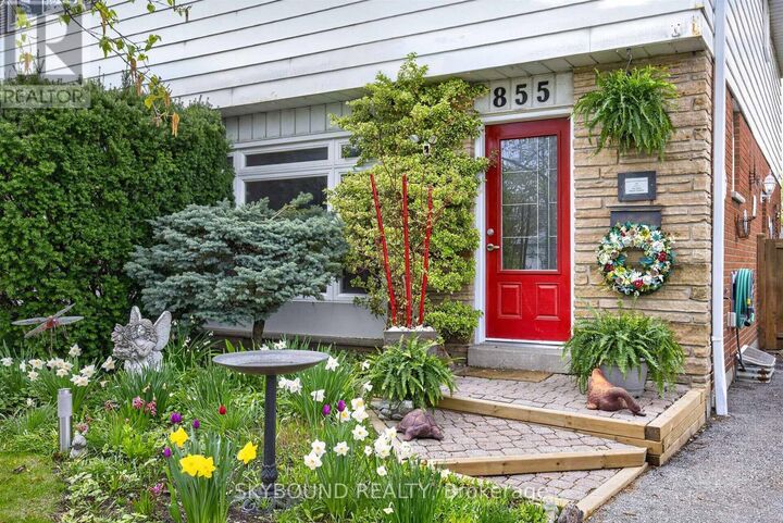 Property Photo:  855 Flagship Drive  ON L4Y 2J5 