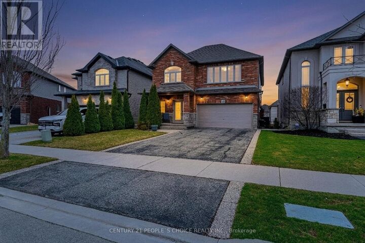 Property Photo:  147 Garinger Crescent  ON L0R 1C0 