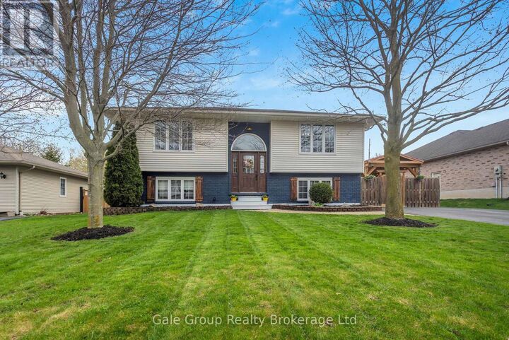 Property Photo:  22 Lorraine Avenue  ON N4G 4V3 