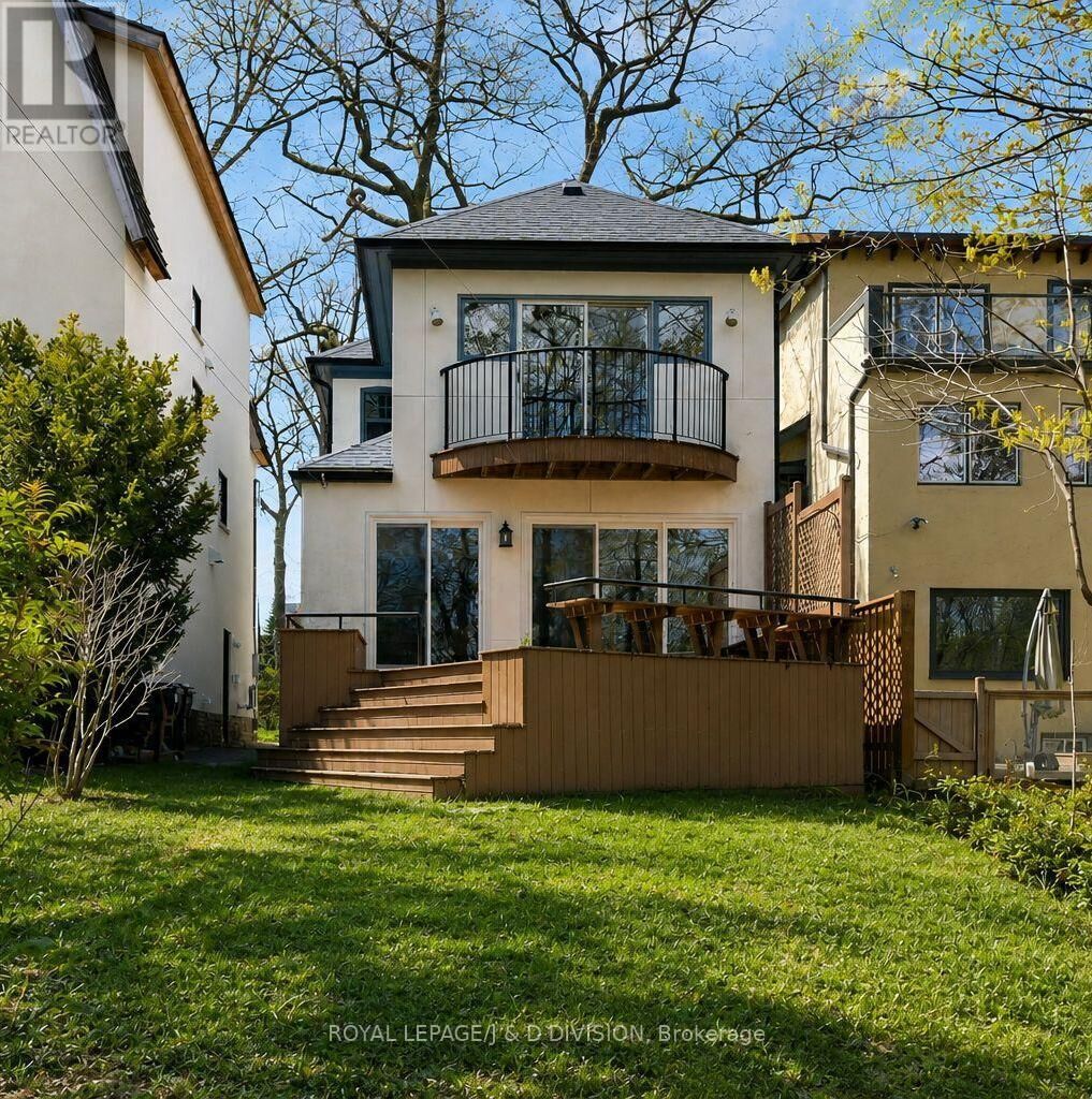 Property Photo:  183 Hudson Drive  ON M4T 2K7 