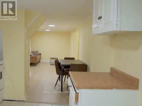Property Photo:  60 Newlands Avenue Bsmt  ON M1L 1R9 