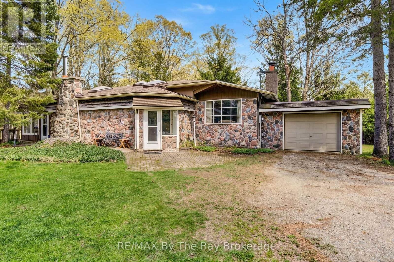 Property Photo:  8308 County Road 9  ON L0M 1G0 