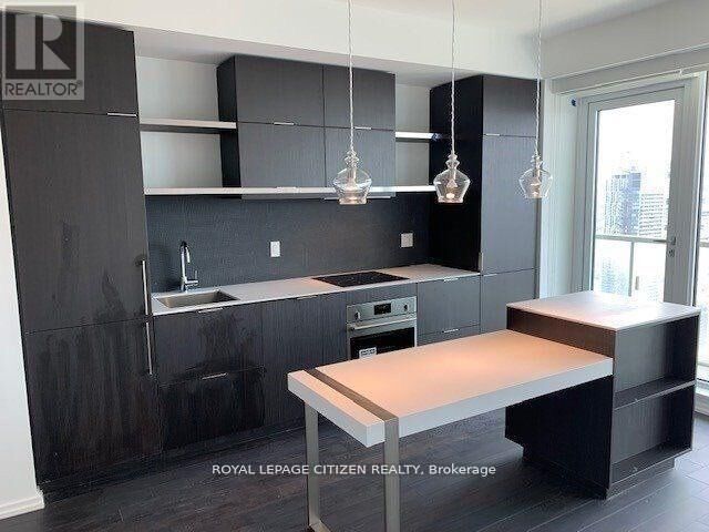 Property Photo:  197 Yonge Street 4104  ON M5B 0C4 