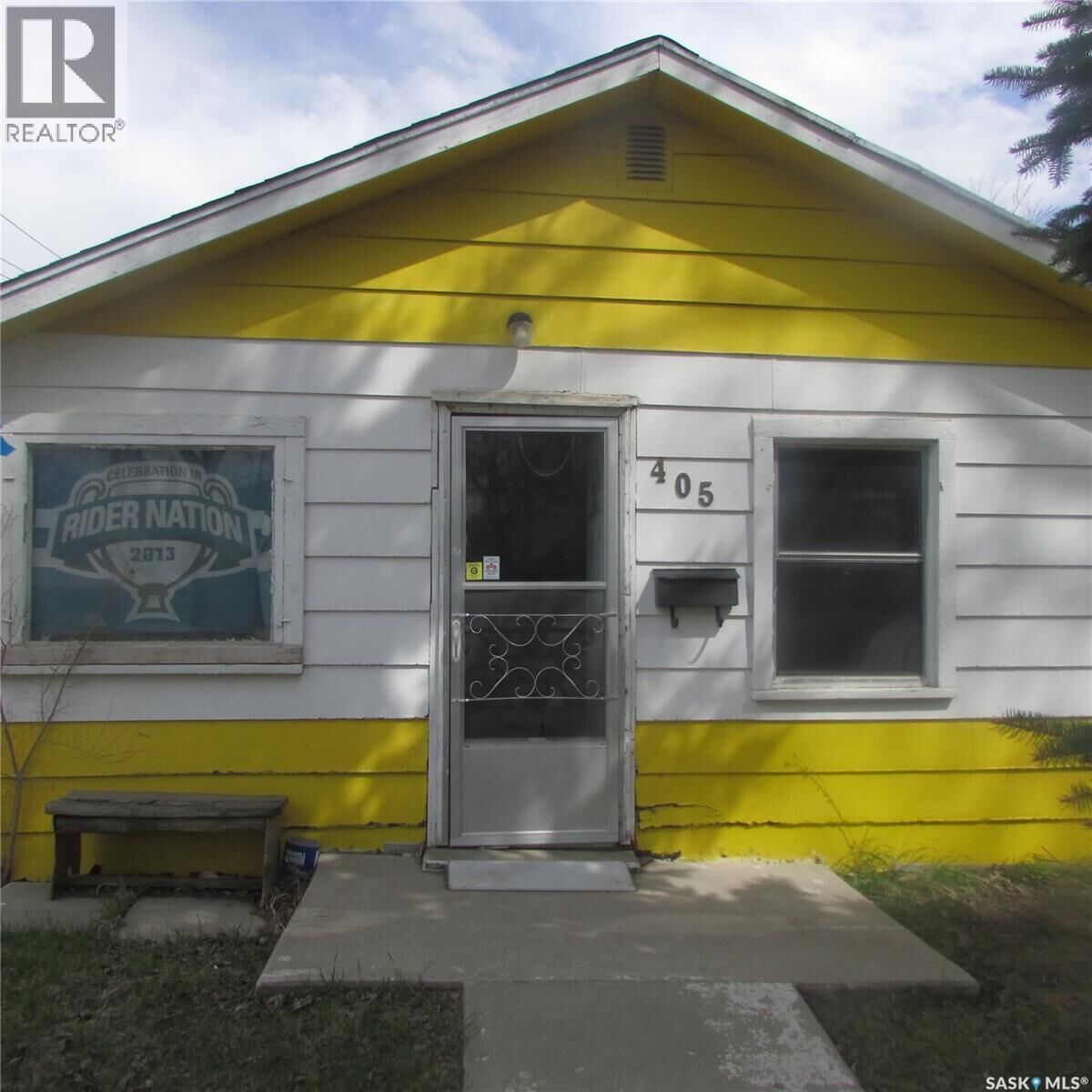 Property Photo:  405 Scarth Street  SK S4R 2C6 