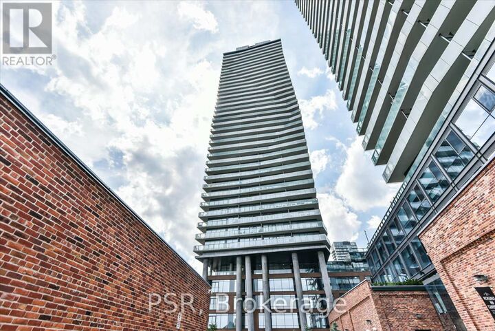 Property Photo:  70 Distillery Lane 2705  ON M5A 0E3 