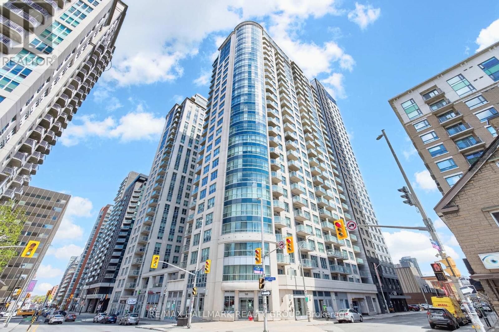 Property Photo:  195 Besserer Street 2602  ON K1N 0B6 