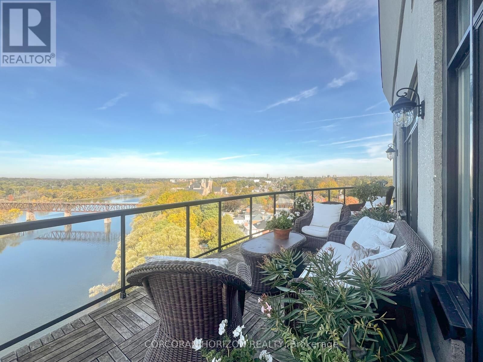 Property Photo:  170 Water Street North Uph4  ON N1R 3B6 