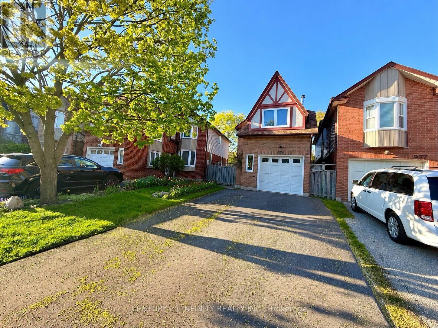 Property Photo:  979 Redbird Crescent Bsmt  ON L1V 5K6 