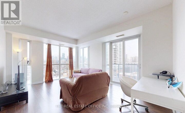 Property Photo:  25 Cole Street 1501  ON M5A 4M3 