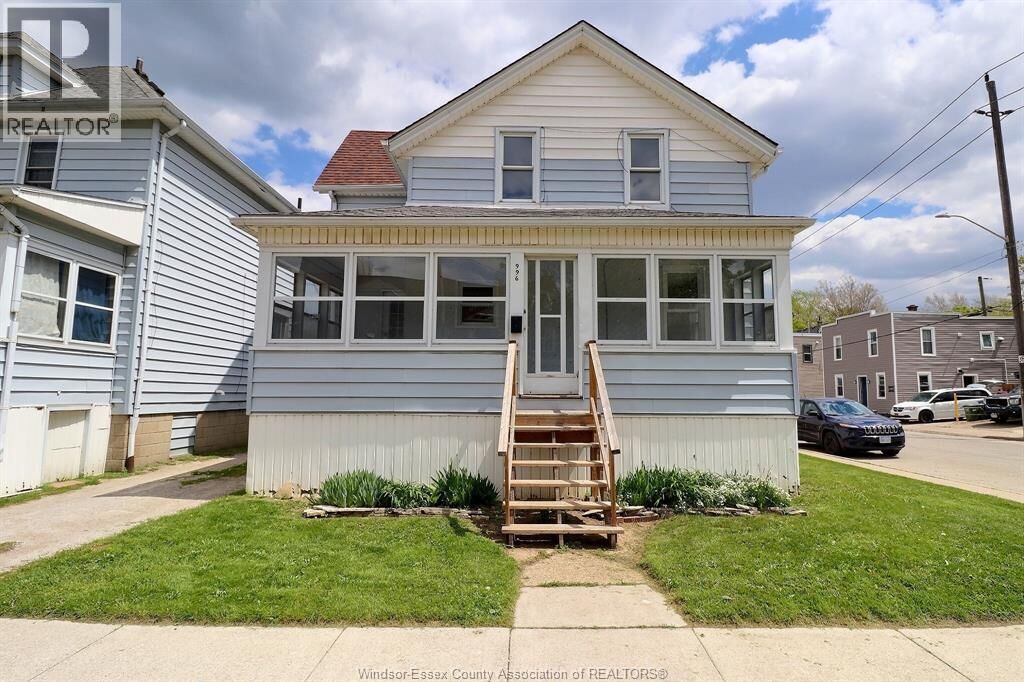 Property Photo:  996 Albert  ON N8Y 1V6 