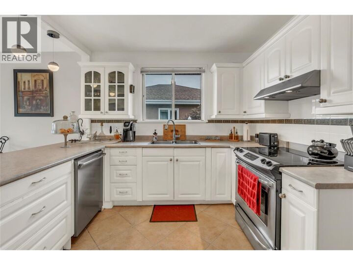 Property Photo: 634 Latimer Street BC V2A 5R6