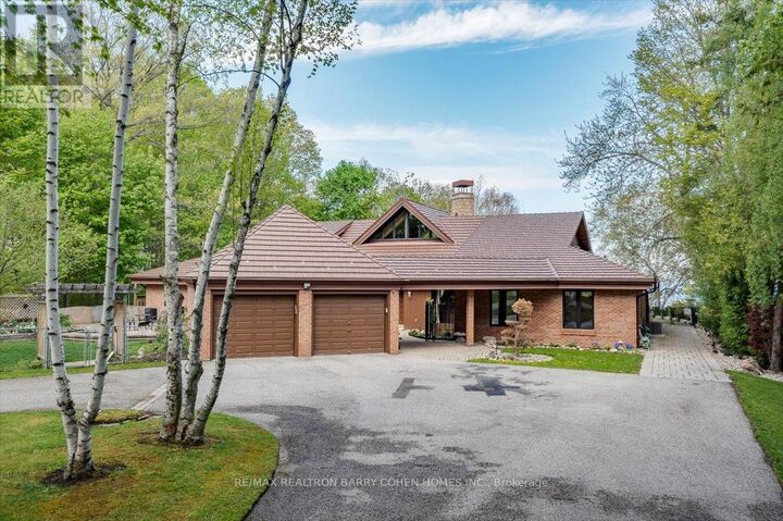 Property Photo:  700 Lake Drive North  ON L4P 3C8 