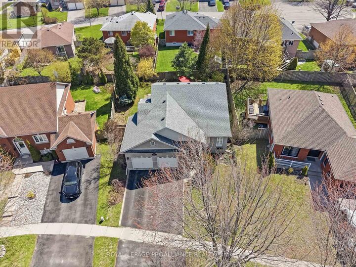 Property Photo:  854 Munson Crescent  ON K9A 5P2 