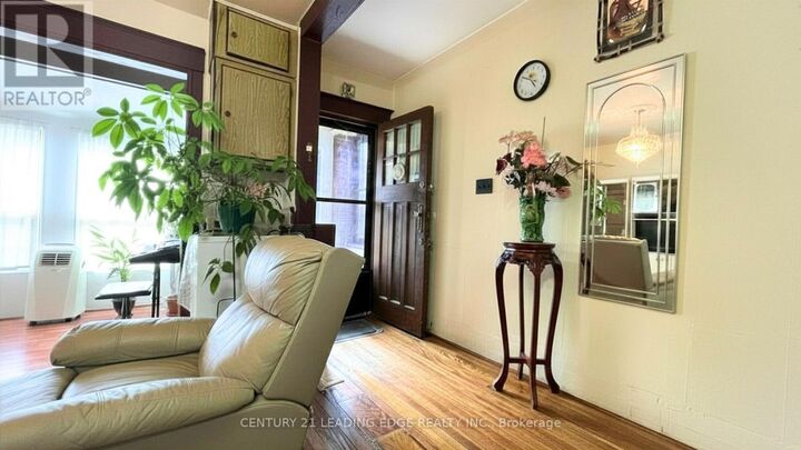 Property Photo:  25 Madelaine Avenue  ON M1L 2X5 