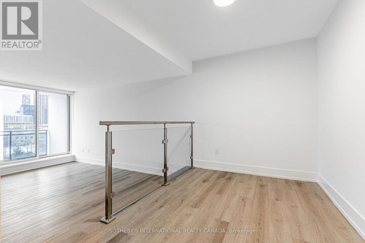 Property Photo:  201 Sherbourne Street N2305  ON M5A 3X1 