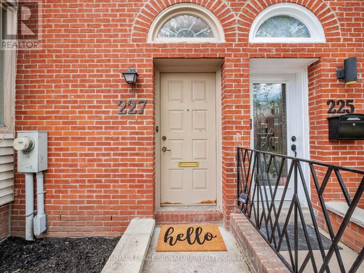 Property Photo:  227 Berkeley Street  ON M5A 2X3 
