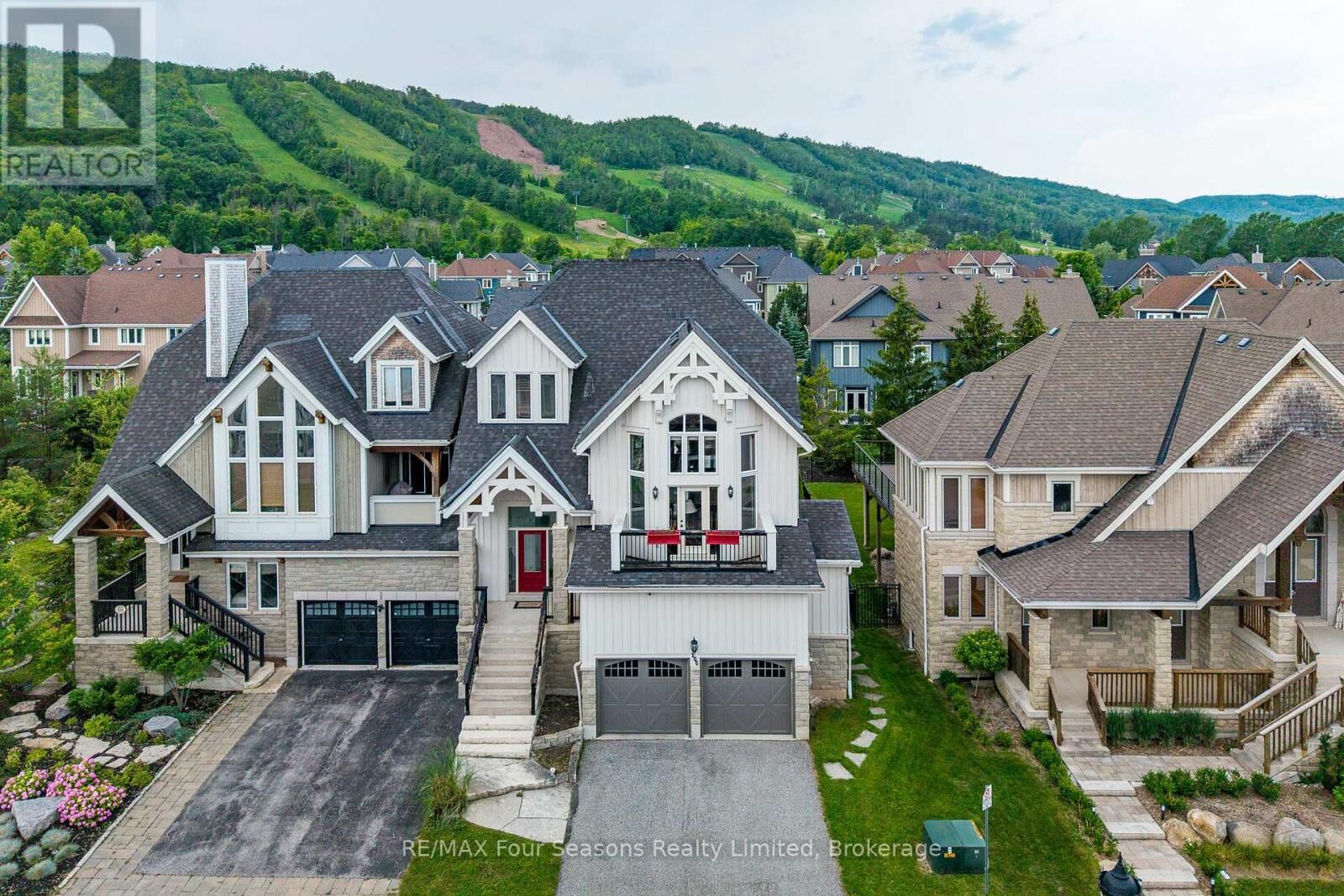Property Photo:  106 Venture Boulevard  ON L9Y 0B6 