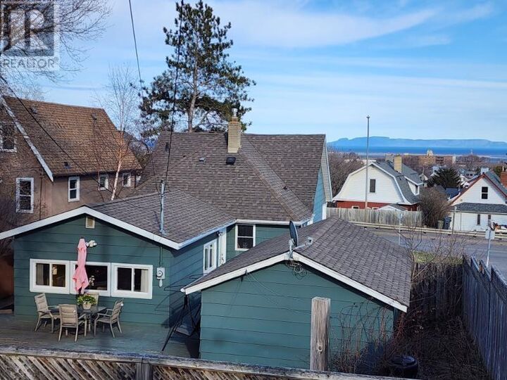 Property Photo:  210 High St S  ON P7B 3K6 
