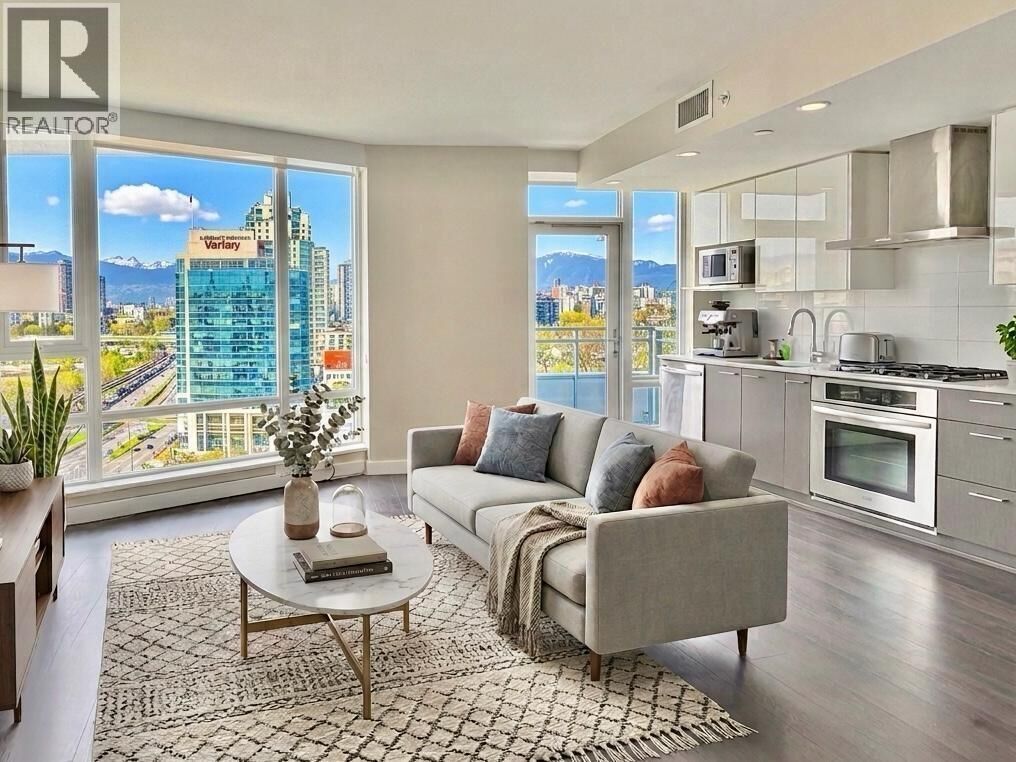Property Photo:  1618 Quebec Street 2015  BC V6A 0C5 