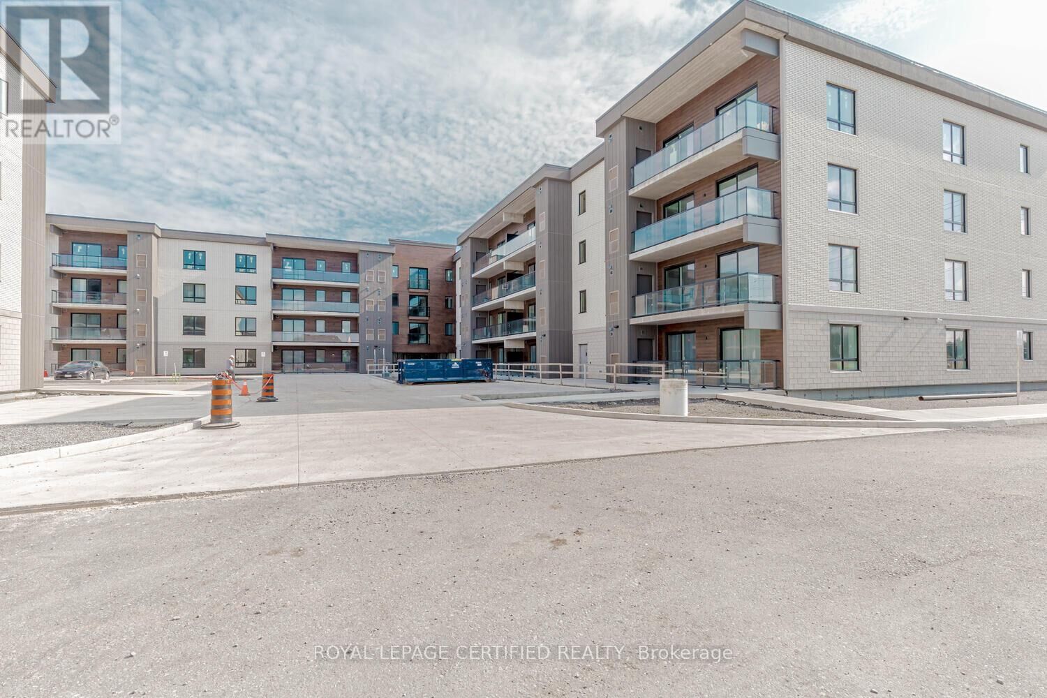 Property Photo:  7549 Kalar Road 109  ON L2H 2Y6 