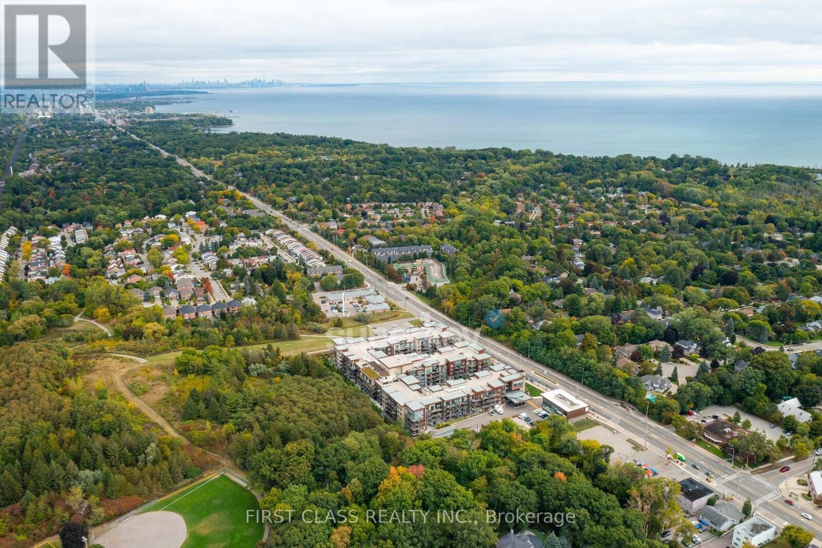 Property Photo:  1575 Lakeshore Road West 159  ON L5J 0B1 