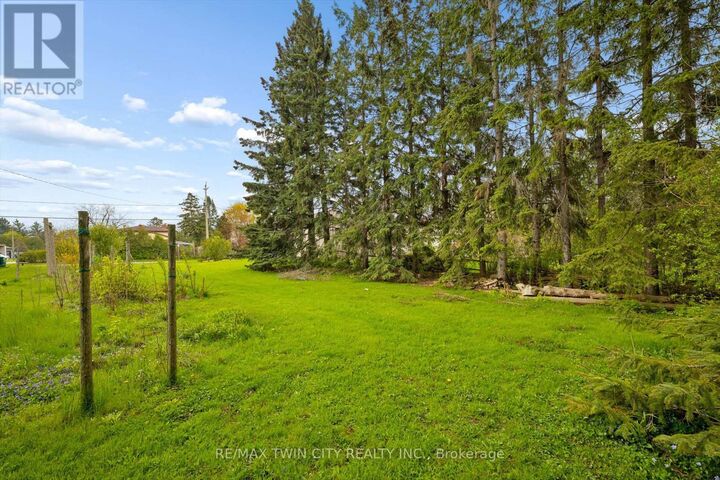 Property Photo:  142 Carson Drive  ON N2B 2Z2 