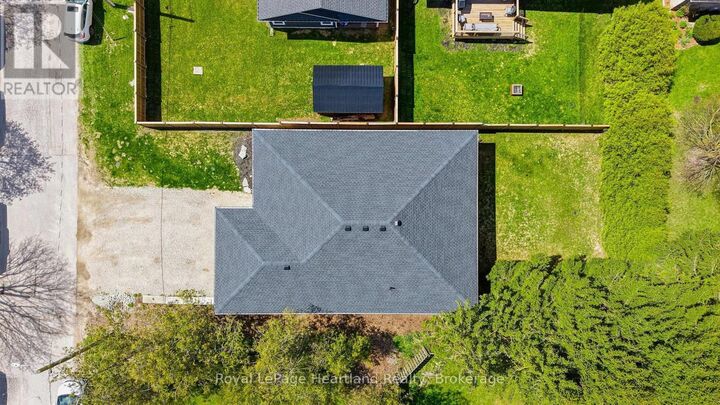 Property Photo:  18 Geddes Street West  ON N0G 1M0 