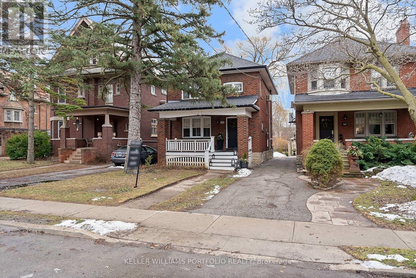 Property Photo:  145 Glengrove Avenue West  ON M4R 1P1 