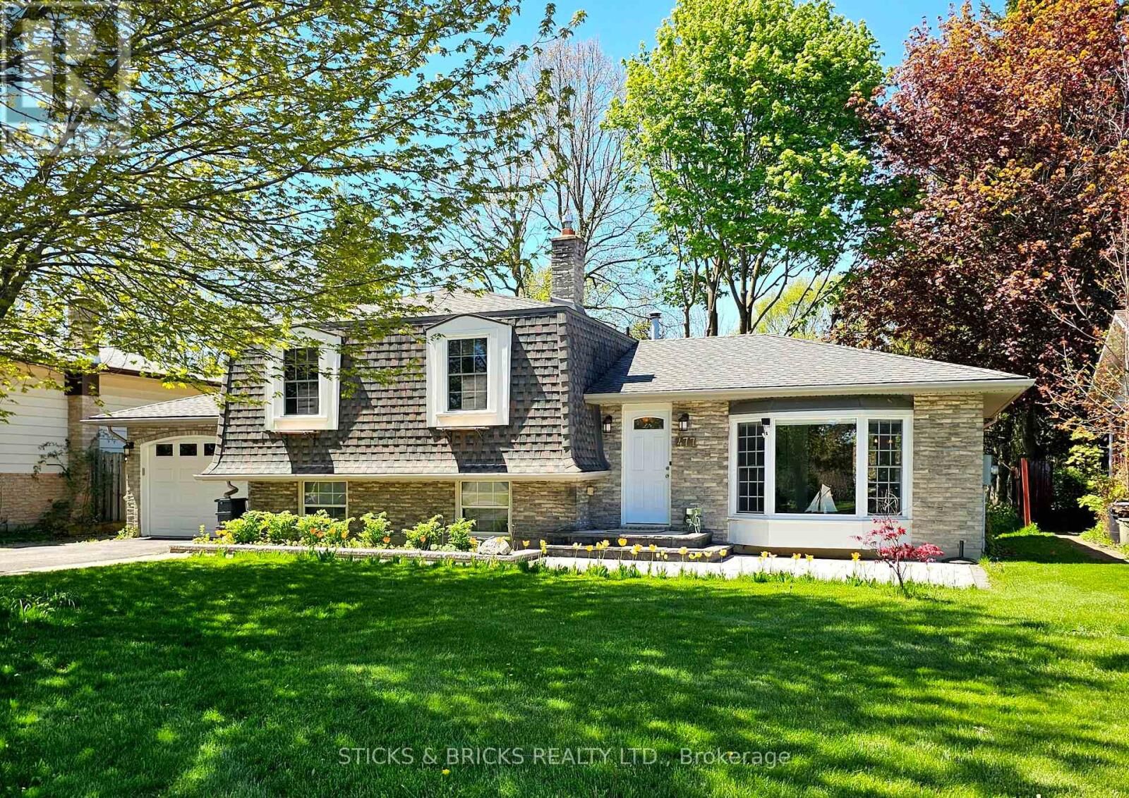 Property Photo:  477 Dorchester Street  ON L0S 1J0 