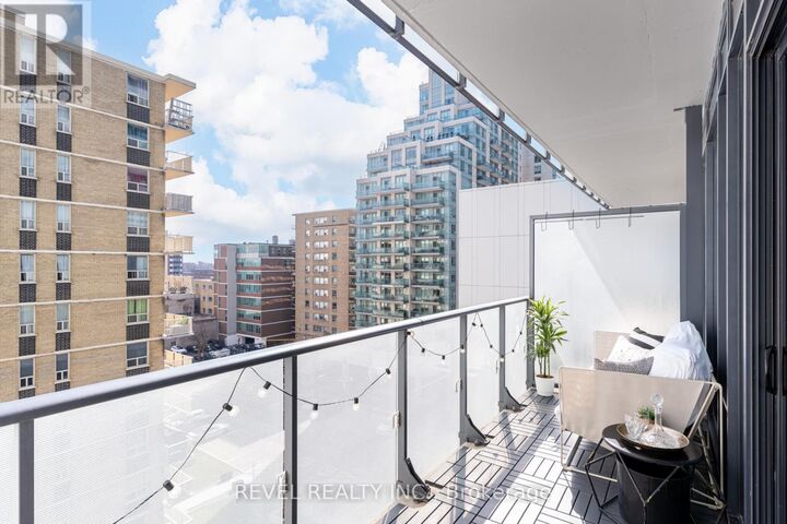 Property Photo:  185 Roehampton Avenue 609  ON M4P 0C6 
