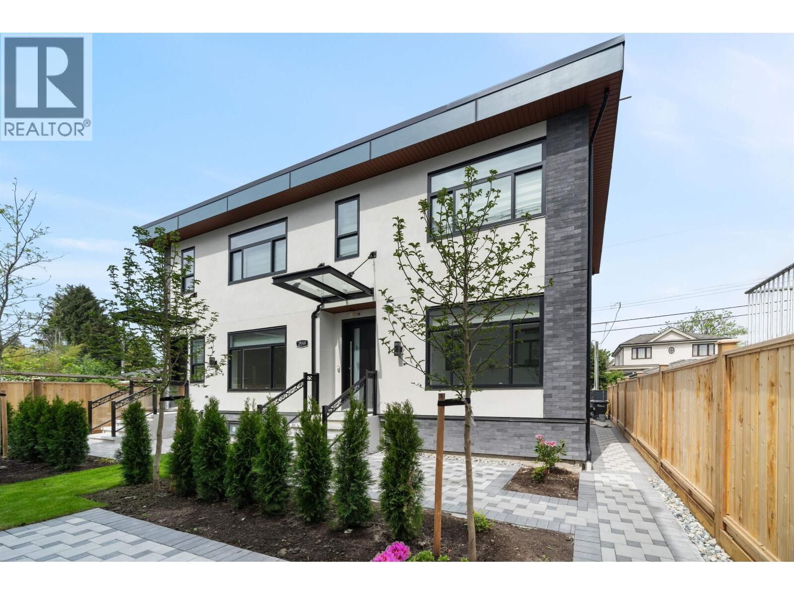 Property Photo:  2559 West King Edward Avenue 2  BC V6L 1T5 