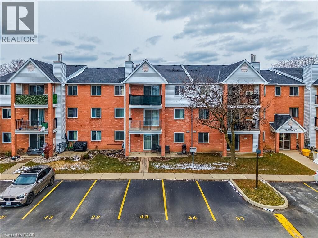 Property Photo:  1096 Jalna Boulevard 28  ON N6E 3B8 