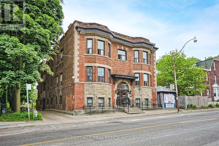 Property Photo:  333 Harbord Street 103  ON M6G 1H3 