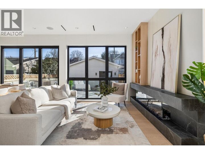 Property Photo:  3036 West 13th Avenue 2  BC V6K 2V2 