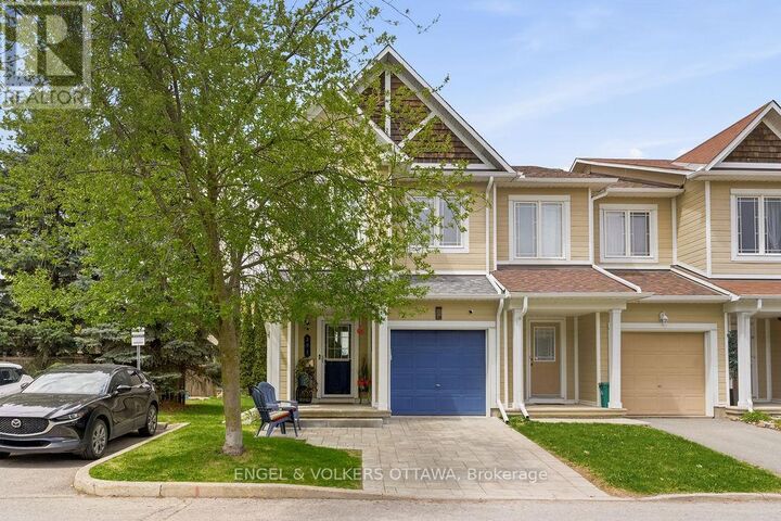 Property Photo:  371 Hillsboro Private  ON K2M 3B1 