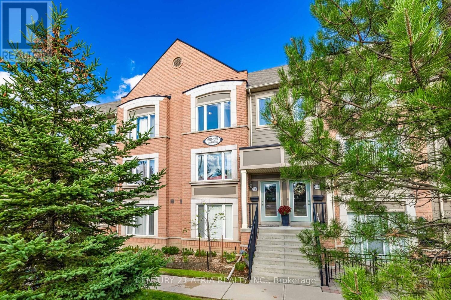 Property Photo:  15943 Bayview Avenue 9  ON L4G 0S3 