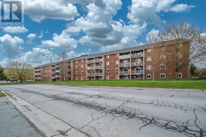 Property Photo:  566 Armstrong Road 214  ON K7M 8M2 