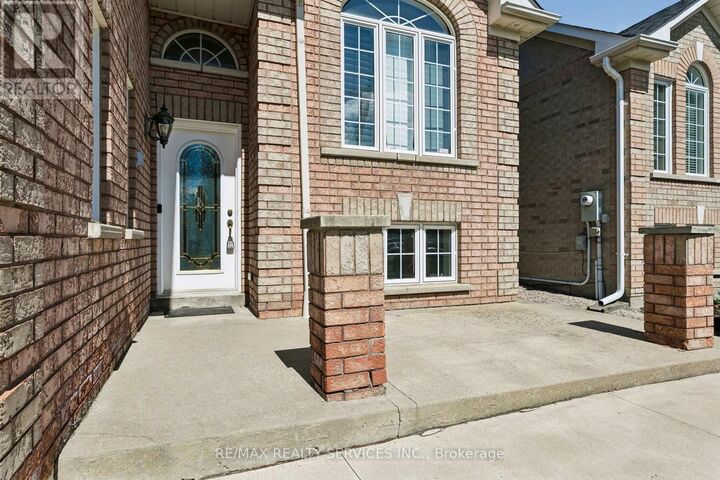 Property Photo:  12 Goldie Avenue  ON L7A 2C8 