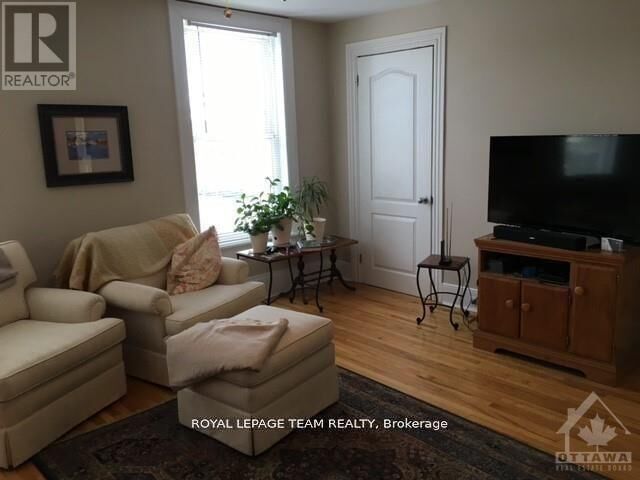 Property Photo:  86 Bayswater Avenue 2  ON K1Y 2E9 