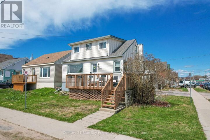 Property Photo:  890 Fraser Street  ON P1B 3X6 